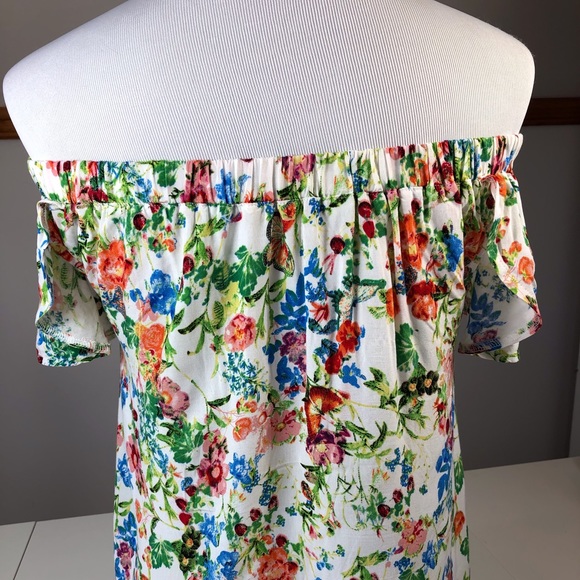 12$ VanillaStar Off of the shoulder top, Small - Picture 3 of 7